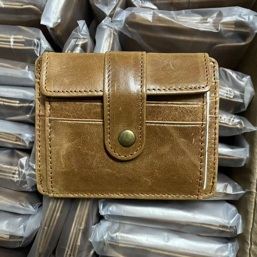 Cartera Minimalista de Cuero para Monedas y Tarjetas de Transporte - Image 6