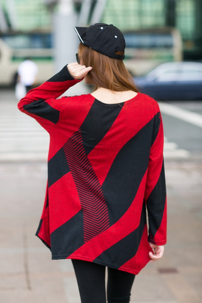 Chaqueta Larga Suelta con Patrón de Rayas - Diseño Moderno y Versátil - Image 4