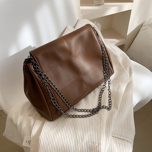 Bolso de Hombro en Cuero Suave con Detalles Bordados - Image 14