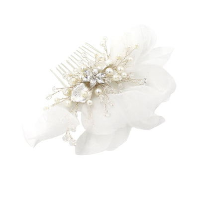 Juego de Peineta Nupcial con Flores de Organza y Aretes Delicados - Image 5