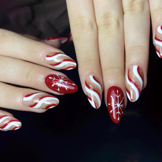 Esmalte de Uñas Profesional con Detalles Dorados y Lunares Plateados - Image 12