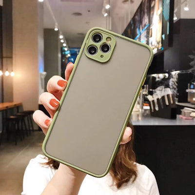 Funda Mate para Celular - Diseño Minimalista y Protección Diaria - Image 5