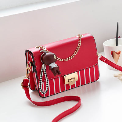 Bolso Bandolera para Mujer con Dije de Osito - Image 11