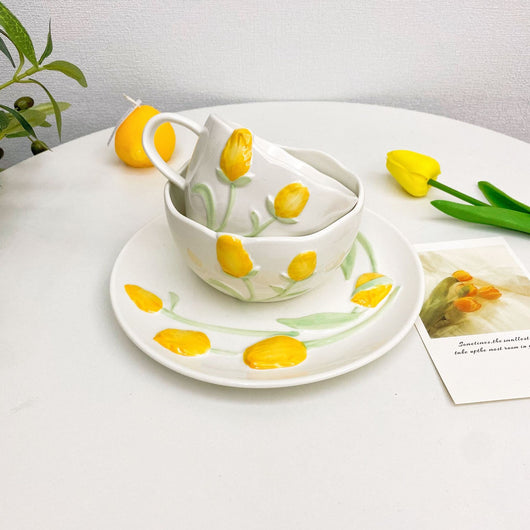 Plato Pastelero Flotante Tulipán Amarillo Tono Suave - Image 10