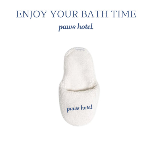 Bata de Baño para Mascotas con Diseño Hotel Chic - Pijama Fotográfico - Image 6