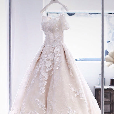 Vestido de Novia Asimétrico en Satén Pesado - Image 8