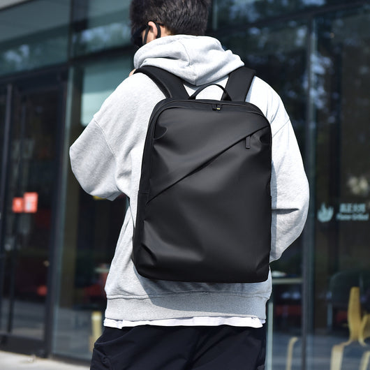 Mochila de Gran Capacidad Impermeable Diseño Minimalista - Image 4
