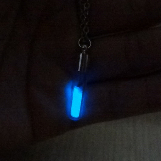 Collar Tubo de Vidrio con Polvo Luminoso - Image 17