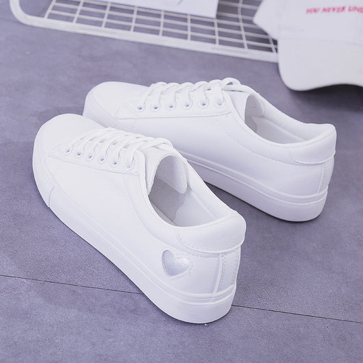 Zapatillas Deportivas de Cuero PU para Mujer con Detalles de Corazón - Image 7