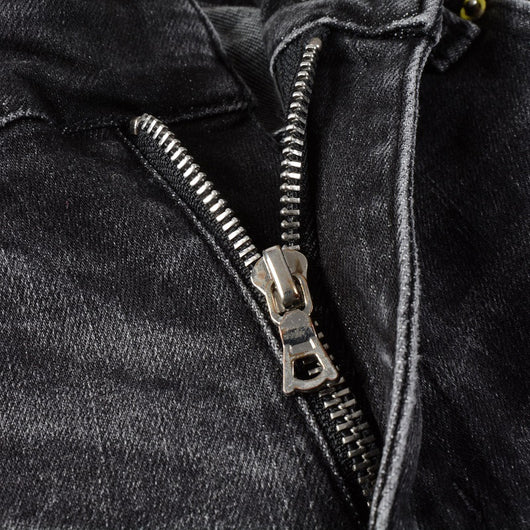 Jeans Rotos para Hombre con Diseño Splash de Tinta y Graffiti - Image 17