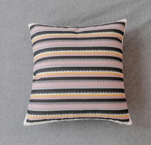 Almohada Decorativa con Bordado en Lienzo - Image 11