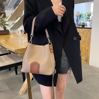 Bolso de Hombro Premium con Estilo Contemporáneo - Image 9