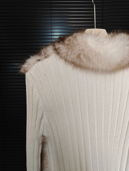 Suéter Slim Fit Ecológico con Patchwork de Lana y Detalles de Piel - Colección Invierno - Image 17