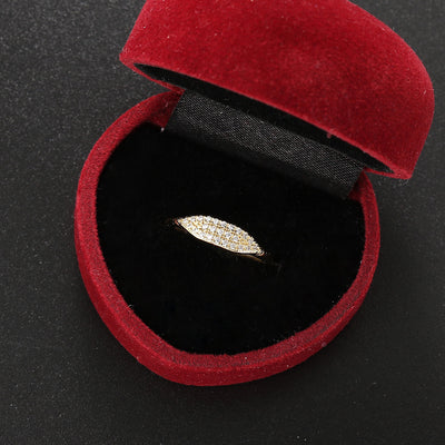 Anillo Fino Chapado en Oro para Mujer - Diseño Minimalista - Image 4