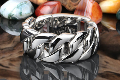 Pulsera de Acero Titanio Chapada en Oro para Hombre - Diseño Texturizado y Elegante - Image 14