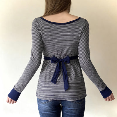 Blusa Rayada de Cintura Alta con Detalle de Encaje y Manga Larga Versátil - Image 4