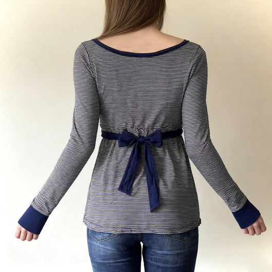 Blusa Rayada de Cintura Alta con Detalle de Encaje y Manga Larga Versátil - Image 4