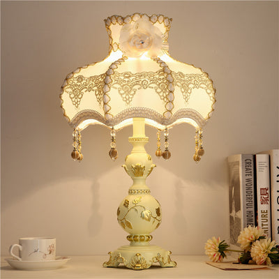 Lámpara de Mesa Romántica Estilo Europeo con Luz Cálida para Dormitorio - Image 5