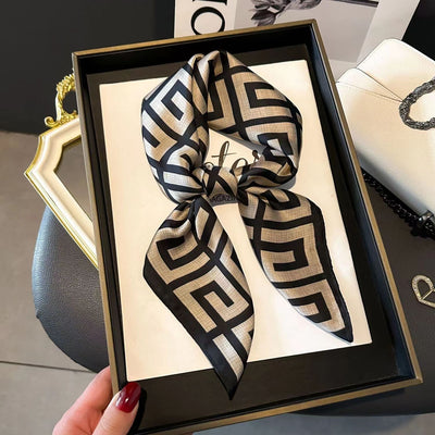 Pañuelo Cuadrado Fino de Lujo para Mujer - Image 8