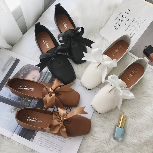 Zapatillas Bailarina Punta Cuadrada con Moño - Cómodas y Elegantes