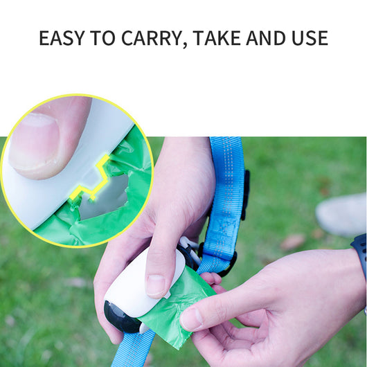 Dispensador de Bolsas para Desechos de Perro con Diseño Cápsula Espacial y Cierre de Correa - Image 4