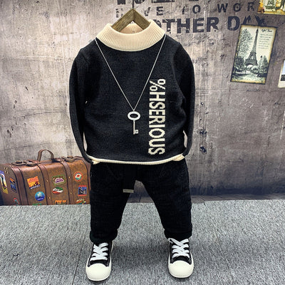 Conjunto Infantil 4 Piezas: Abrigo Polar, Suéter, Jeans y Chamarra - Image 9
