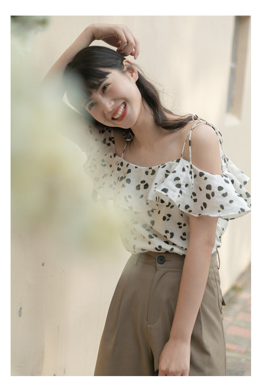 Blusa Corta de Verano con Tirantes en Gasa Ligera - Image 4