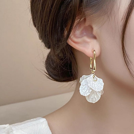 Aretes de Pétalos Lujo Asequible