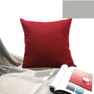 Almohada Naranja con Geometría Tridimensional Cuadrada - Image 5