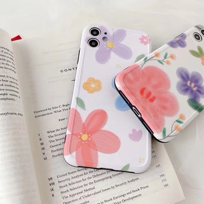 Funda para celular con diseño de flores y bordes elegantes - Image 6