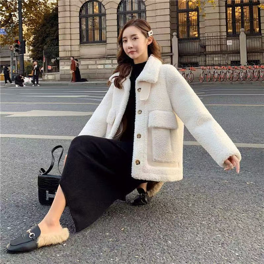 Chaqueta Versátil de Borrego y Piel para Mujer