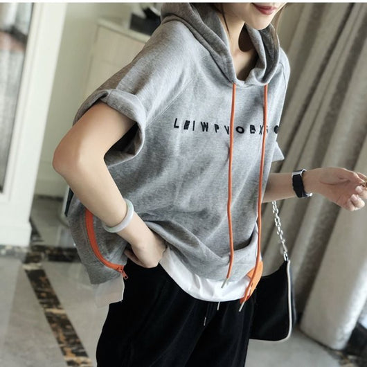 Playera Suelta con Capucha y Mangas Cortas para Mujer - Image 12