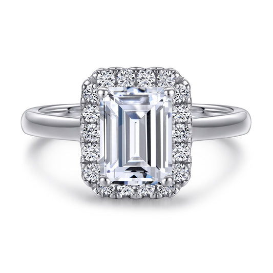 Anillo de Plata Esterlina para Mujer con Zirconia Cúbica Diseño Escalera