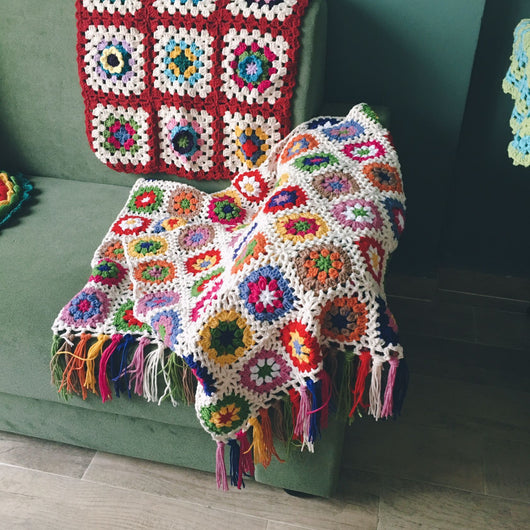 Manta de Ganchillo con Flores y Borlas - Mantel Artesanal para Jardín - Image 8