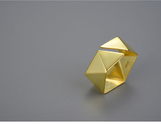 Anillo Ajustable de Plata S925 con Diseño Geométrico Facetado para Mujer - Image 9