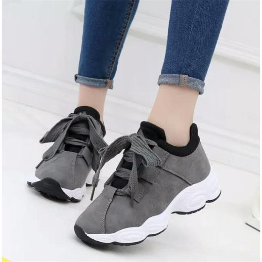 Zapatillas Blancas Casuales para Mujer con Suela Gruesa - Estilo Coreano - Image 2