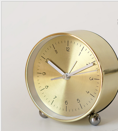 Reloj Despertador de Aluminio con Luz Nocturna y Modo Silencioso - Image 5