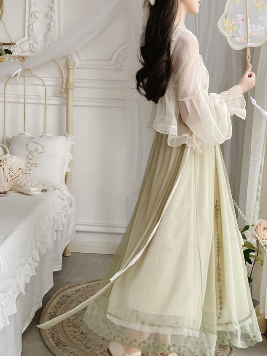 Vestido Elegante con Encaje de Hada y Patchwork de Malla - Image 4