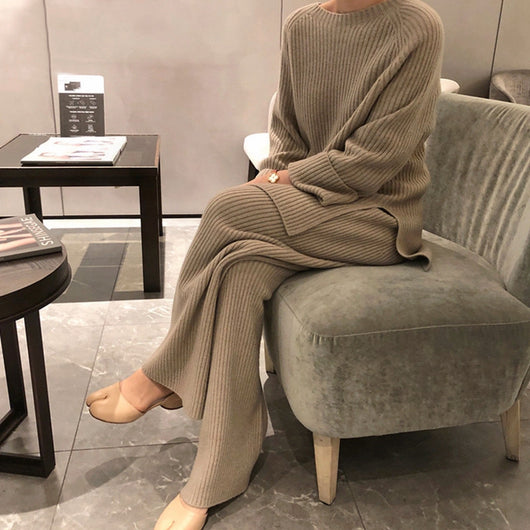 Conjunto de Dos Piezas Elegante de Moda Contemporánea - Image 12
