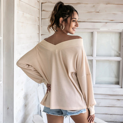 Blusa Suelta de Cuello V con Detalles Calados - Image 3