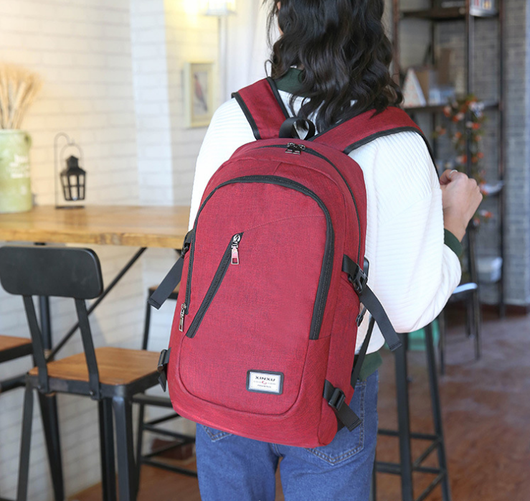 Mochila Casual con Carga Inalámbrica - Image 7