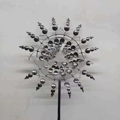 Molino de Viento Decorativo de Metal con Diseño Mágico - Image 3