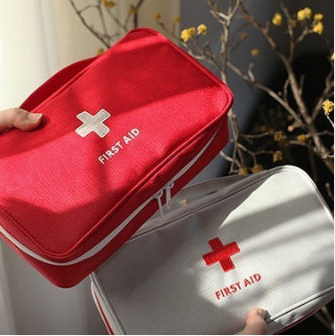 Botiquín de Primeros Auxilios Portátil Grande Rojo para Emergencias, Camping y Viajes - Image 4