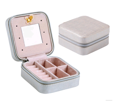 Joyero Portátil de Cuero para Viajes - Organizador Compacto de Joyas - Image 8