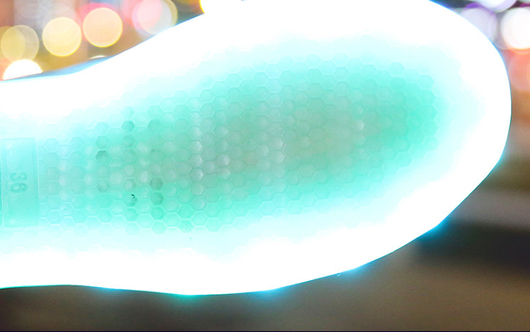 Zapatillas Deportivas LED Alto Perfil con Carga USB - Image 12