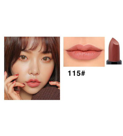 Labial Matte Rojo Intenso en Tubo - Fórmula Terciopelo - Image 11