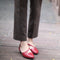 Sandalias Vintage de Cuero con Punta Afilada y Diseño Hueco