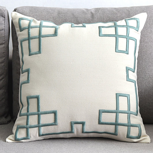 Funda de Almohada Decorativa de Algodón y Lino con Bordado Geométrico - Image 3