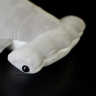 Peluche Realista de Tiburón Martillo Gris - Image 5