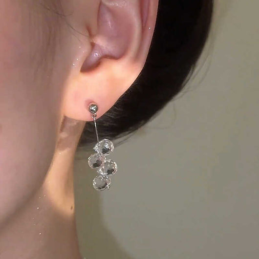 Aretes de Cristal con Borla Plateada - Diseño Minimalista y Elegante - Image 9